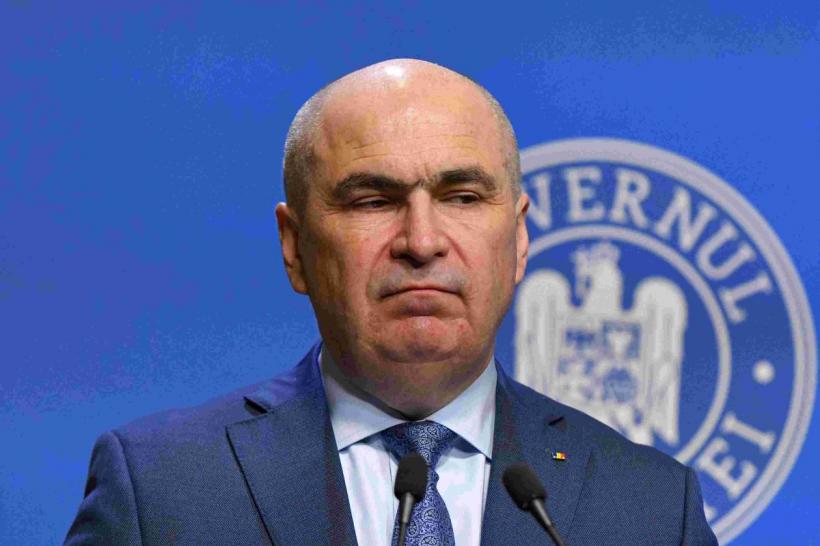 Premierul demis, prins iar cu pantalonii în vine