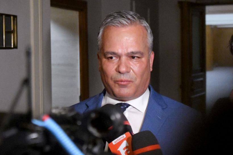 Adrian Veștea refuză să depună mandatul și anunță că acceptă inclusiv voturile AUR