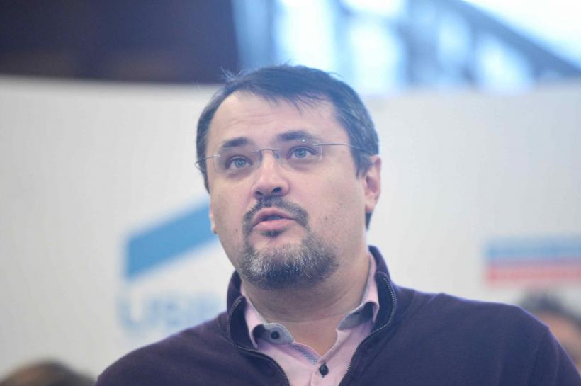 USR are viziuni politice obscene: „președintele dă o lovitură de stat în PNL cu puțulica lui” 19013507