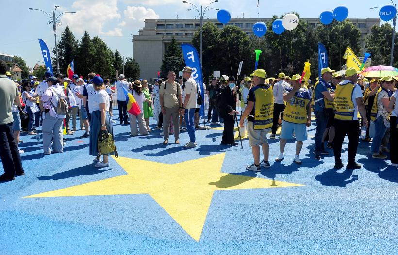 Protest al sindicatelor din educație în fața Guvernului: CNSLR-Frăția susține revendicările cadrelor didactice privind legea salarizării 19013920