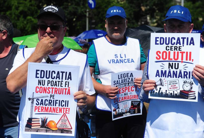 Protest al sindicatelor din educație în fața Guvernului: CNSLR-Frăția susține revendicările cadrelor didactice privind legea salarizării 19013923