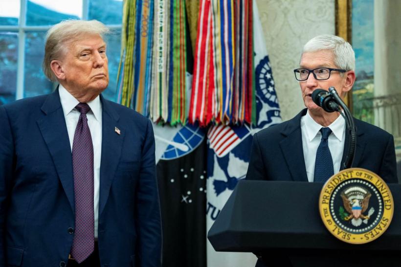 Tim Cook spune că prețurile iPhone-urilor vor crește. Trump anunță acordul Intel-Apple pentru producția de cipuri în SUA