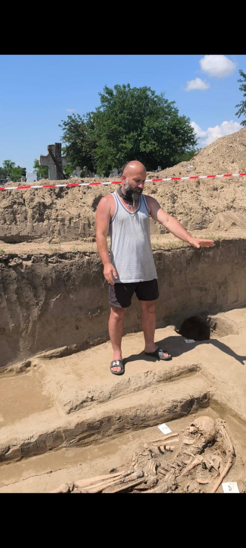 Lagărul de exterminare de la Salcia. REPORTAJ de pe marginea unei gropi comune 19013853