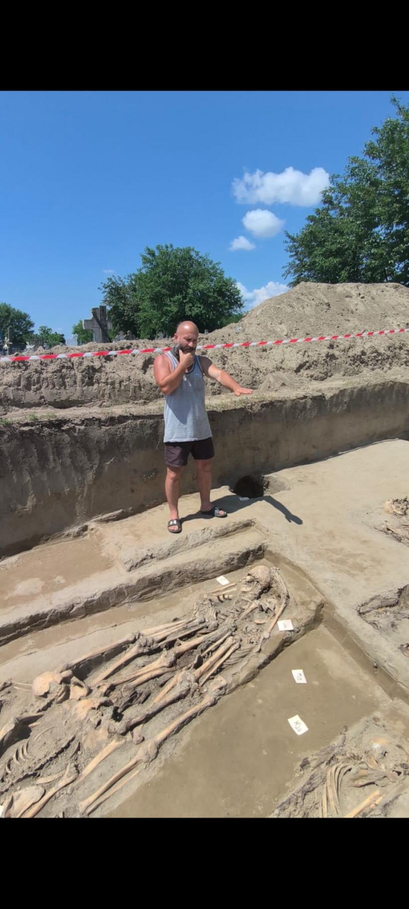 Lagărul de exterminare de la Salcia. REPORTAJ de pe marginea unei gropi comune 19013854
