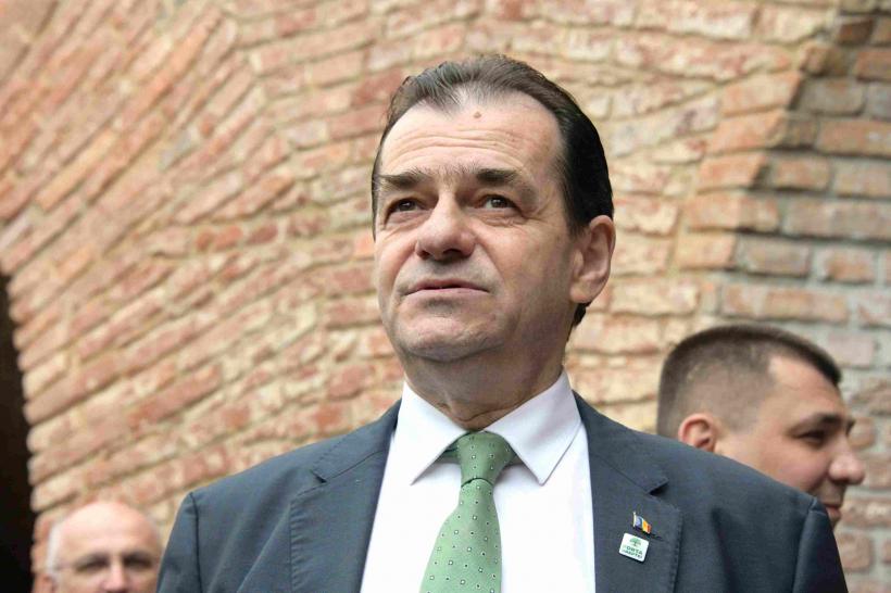 Războiul politic a ajuns în faza pe „dosare” și pe „suspendare. Omul lui Bolojan îl amenință pe președinte cu vorbele lui Călin Georgescu 19014144