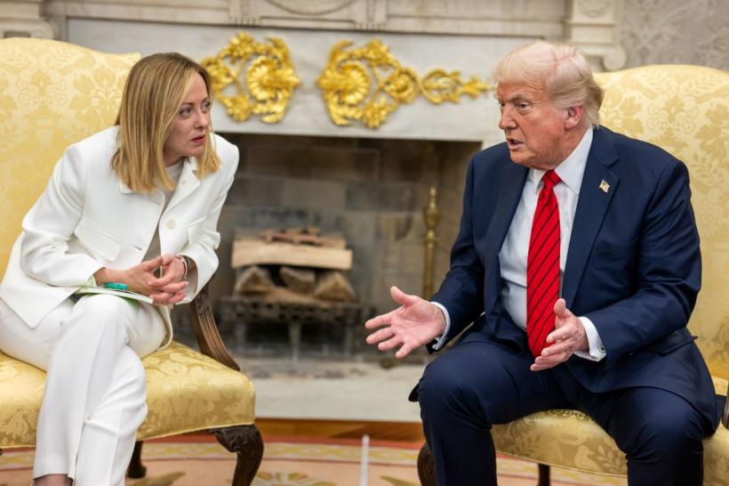 Donald Trump o umilește public pe Giorgia Meloni: M-a implorat să fac o poză cu ea! Reacție dură a premierului italian