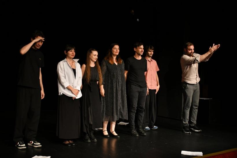 Atelierul de poetică teatrală „Ion Caramitru”, ediția a II-a s-a încheiat la Alba Iulia cu o prezentare DEMO dedicată poeziei lui Lord Byron 19014712
