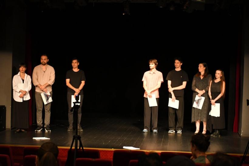Atelierul de poetică teatrală „Ion Caramitru”, ediția a II-a s-a încheiat la Alba Iulia cu o prezentare DEMO dedicată poeziei lui Lord Byron 19014722