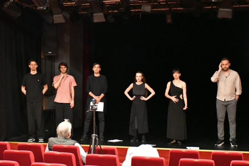 Atelierul de poetică teatrală „Ion Caramitru”, ediția a II-a s-a încheiat la Alba Iulia cu o prezentare DEMO dedicată poeziei lui Lord Byron 19014726