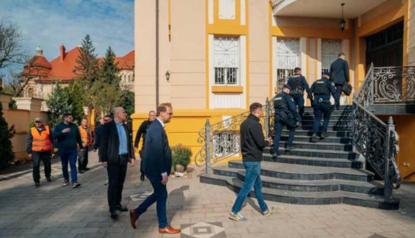 Dominic Fritz naţionalizează case pe un decret din 1950 emis de Consiliul de Stat al Republicii Populare Române