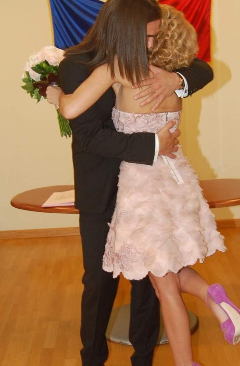 Imagini rare cu Alessandra Stoicescu în ziua în care a spus „Da”! Vedeta a sărbătorit 13 ani de căsătorie 19014769