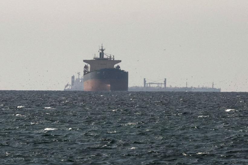 Strâmtoarea Hormuz se redeschide treptat: peste 170 de nave au traversat după acordul dintre SUA și Iran