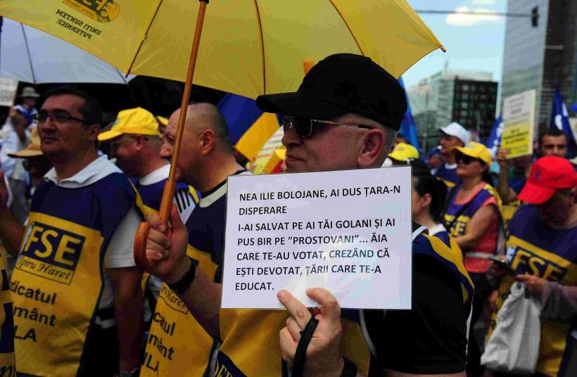 Presiune uriașă pe Guvern: 160.000 de cadre didactice cer blocarea normelor de austeritate