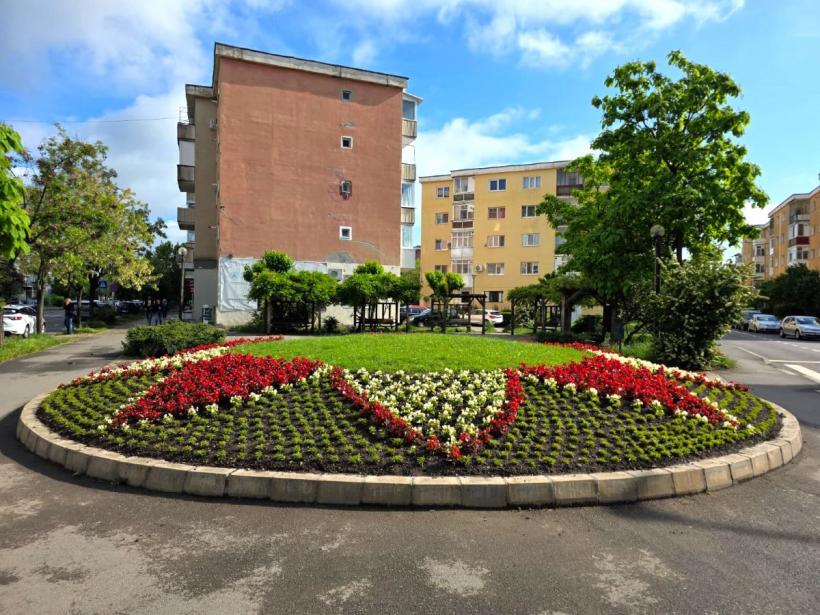După semnalul tras de Jurnalul, municipiul Sfântu Gheorghe face pasul spre normalitate: proiectul pentru statuia lui Mihai Eminescu a intrat în linie dreaptă
