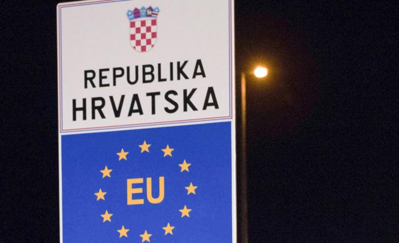Un italian cu un autoturism înmatriculat în România a primit o amendă uriașă după o singură greșeală la graniță. Regula pe care mulți români o ignoră