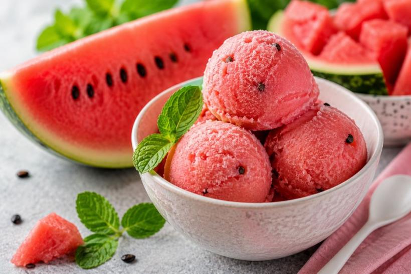 Desertul verii: înghețata de pepene, răcoritoare și cu puține calorii