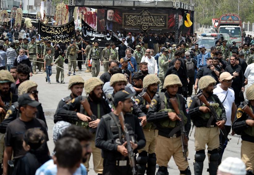 Pakistan atacă Afganistan. Kabulul acuză zeci de victime civile