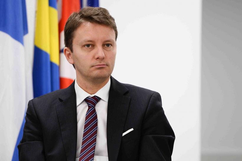 Tabăra „Bolojan” merge pe mâna Germaniei, blochează România și declanșează război ideologic cu „trumpistul” Nicușor Dan 19015685
