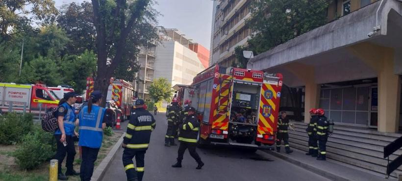 Incendiu la Unitatea de Primiri Urgenţe a Spitalului Judeţean Bacău. 140 de persoane, evacuate