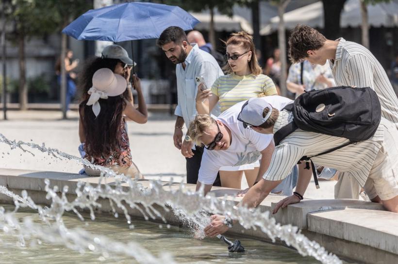 Marți, cod roșu de caniculă în Capitală. De miercuri, bucureștenii loviți de averse și vijelii