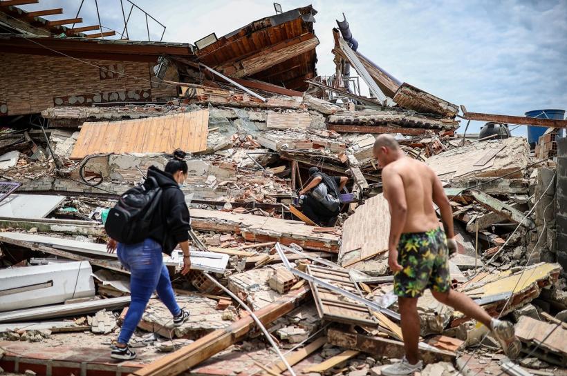 Tragedia din Venezuela: Supravieţuitor găsit printre dărâmături, la opt zile după cutremure 19016339