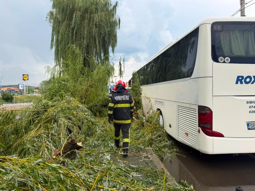 Furtunile au făcut ravagii în România: peste 200 de dosare de daună, Bucureștiul în top