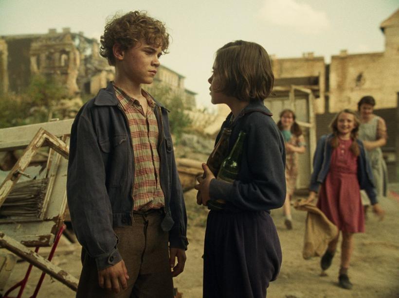 László Nemes revine în cinematografe cu „Orfanul”, o dramă despre familie pe fundalul uneia dintre cele mai puțin cunoscute perioade ale Europei de Est 19016580