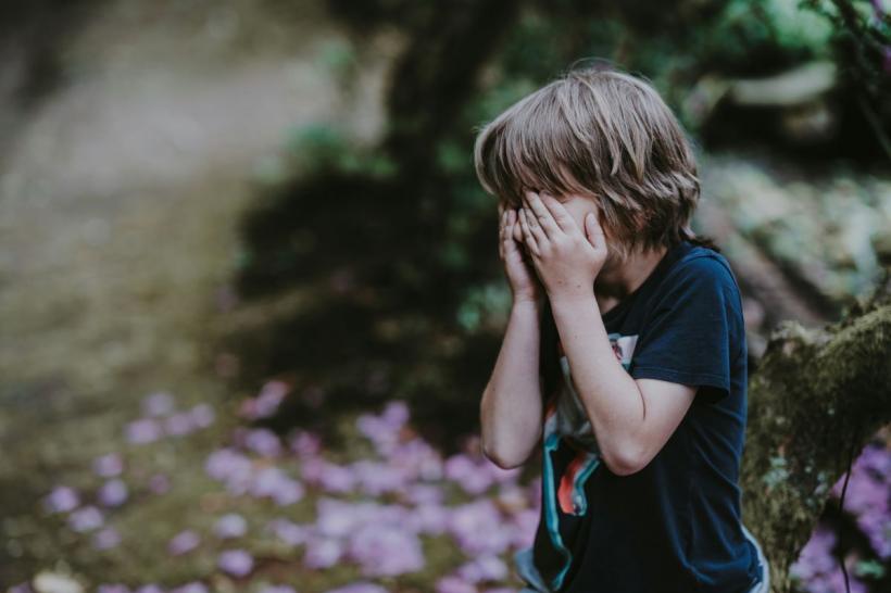 O pediatră stârnește controverse cu sfaturi „neortodoxe” despre parenting: de ce spune că părinții trebuie să accepte disconfortul copiilor