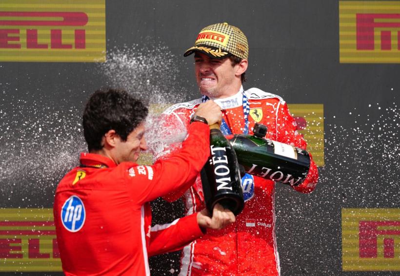 Haos la Silverstone! Leclerc câștigă, Verstappen abandonează, Antonelli scapă cu primul loc