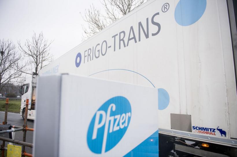 Rogobete răbufnește în scandalul Pfizer: Voi, care ați îndatorat țara asta cu aproape 1 miliard de euro, aveți tupeu sǎ vorbiți de trǎdare? 