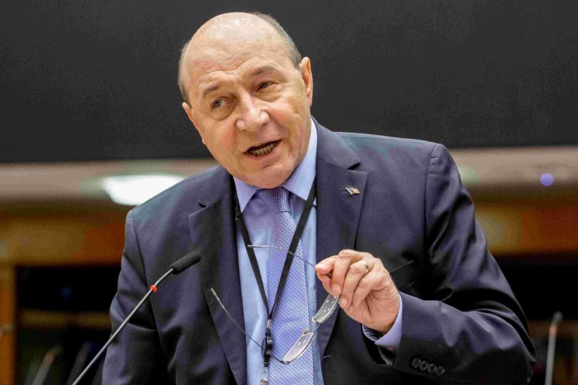 ONG-istul Traian Băsescu a făcut primul milion pe fundație