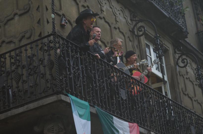 U2 celebrează 50 de ani de carieră cu un nou album. „Street of Dreams”, prima piesă lansată 