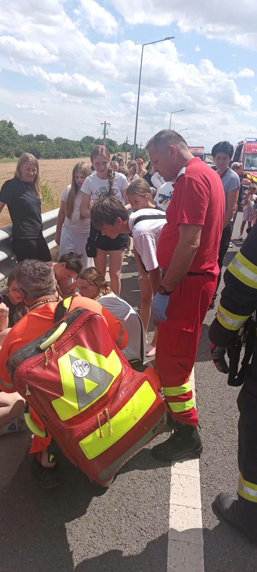 Accident grav în Călărași! Autocar cu 60 de oameni, izbit de un TIR. Salvatorii au activat Planul Roșu. 12 victime după impact 19017408