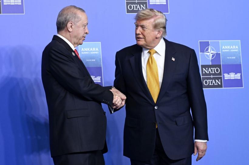Protocol neobișnuit al liderului de la Casa Albă. De ce excrementele lui Donald Trump sunt readuse în SUA după vizita la Ankara