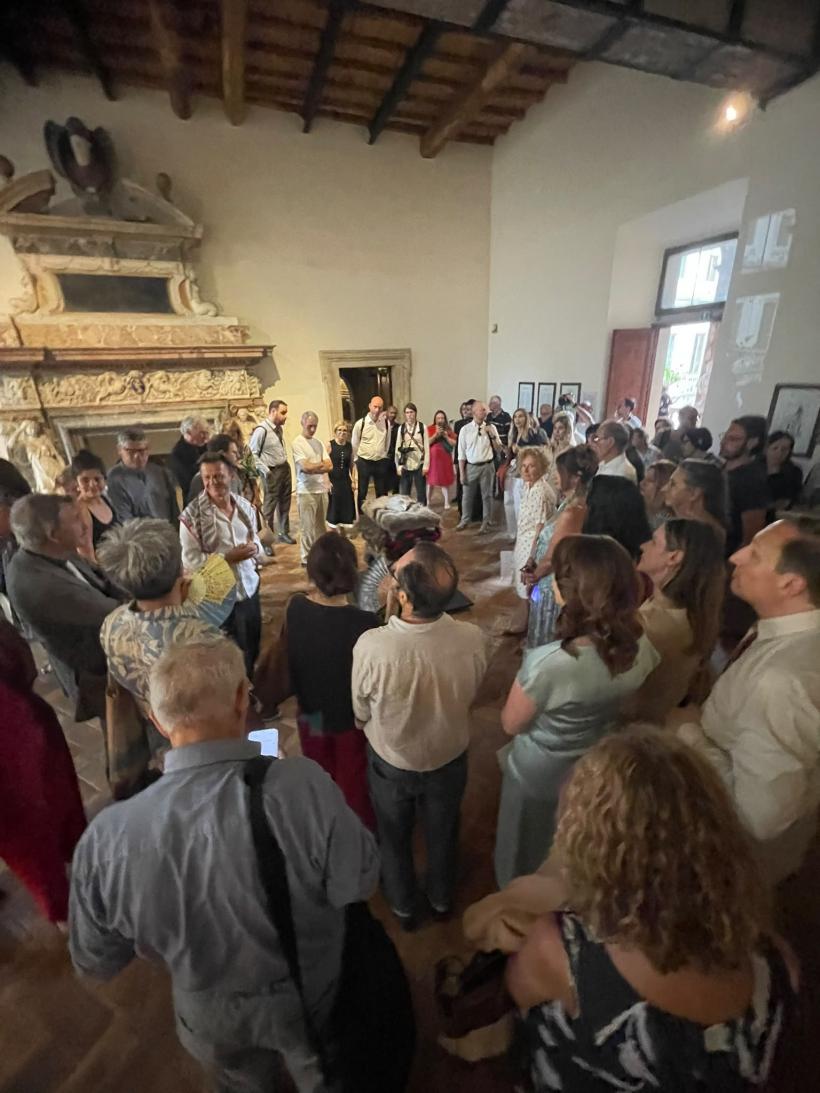 Mircea Cantor a inaugurat expoziția „Constelații ale Antichității” la Muzeul Palazzo Altemps din Roma 19017728