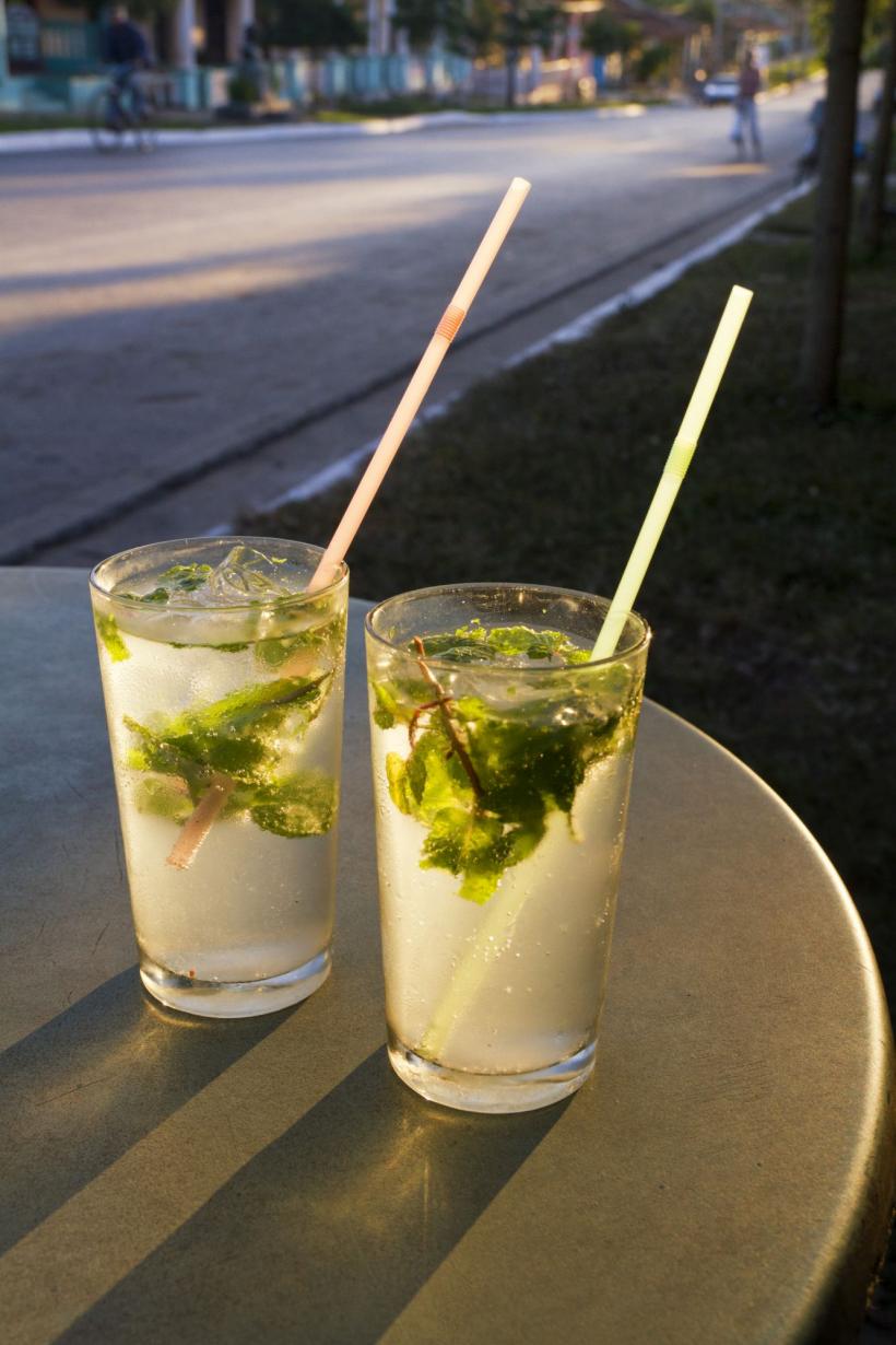 Legenda din pahar: povestea fascinantă a mojito, cocktailul care a cucerit lumea