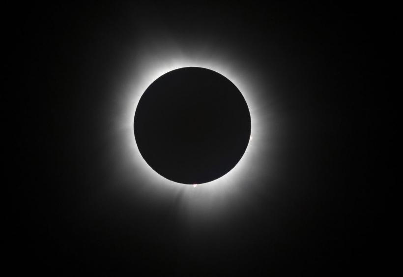 Eclipsa totală de Soare 12 august 2026: unde este vizibilă și cum se vede din România