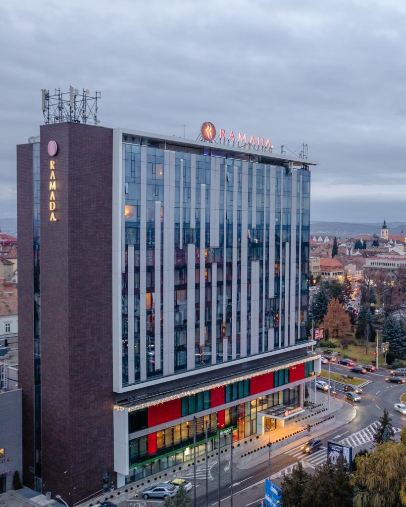 Secretele managerilor de succes: Strategiile care salvează turismul în România 19018164