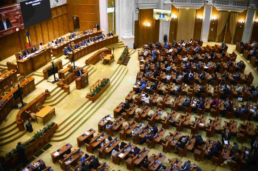 Anticipate, degeaba: AUR câștigă, dar nu poate lua „trofeul”, coaliția spartă e departe de majoritate