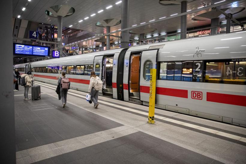 Călătorie cu peripeții spre Berlin: Oprire de urgență după ce s-a terminat hârtia igienică
