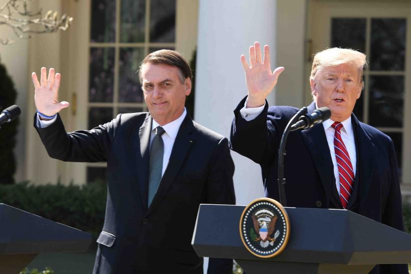 Donald Trump pune taxe pe suveranitate