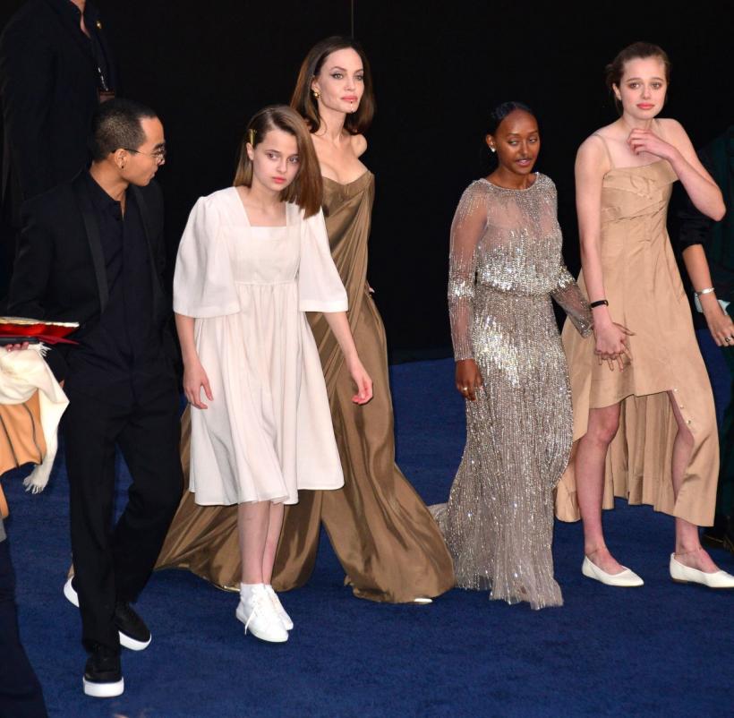 Familia Angelina Jolie- Brad Pitt, din nou în centrul atenției. Decizia radicală a copiilor celebrului cuplu de la Hollywood 19018315