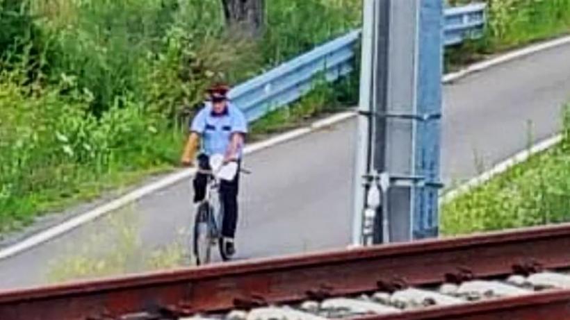 CFR a reacționat: Bicicleta și mobilul sunt perfect legale în transportul feroviar