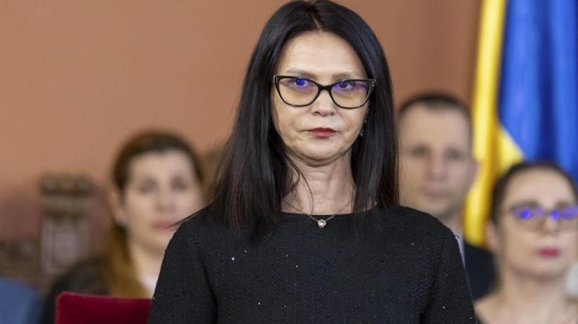 Judecătoarea Ionela Tudor, devenită celebră pentru propoziţia "m-a sunat Lia", se reîntoarce în magistratură
