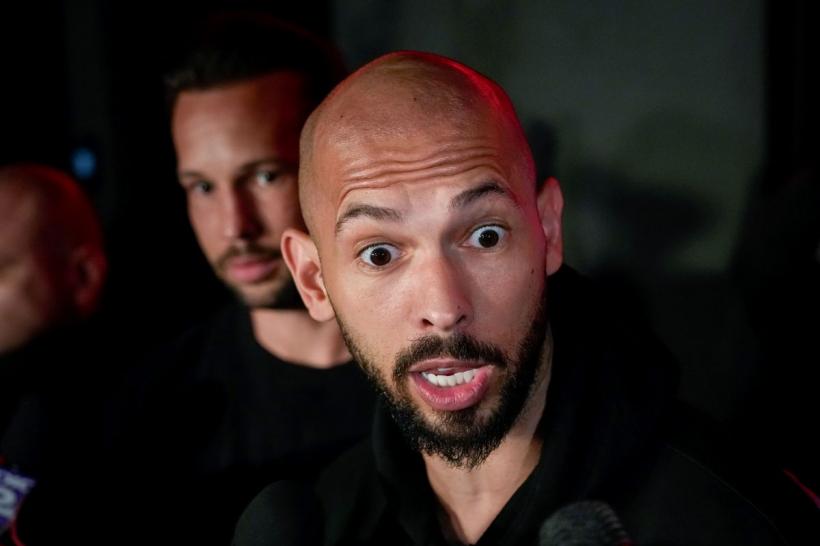Andrew și Tristan Tate, ridicați de FBI dintr-o sală de box din Miami. Acuzațiile au ajuns la 59