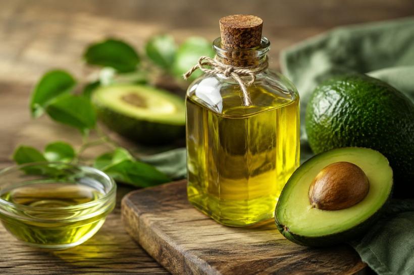 Aproape 90% din uleiul de avocado de pe rafturi este contrafăcut. Studiu uriaș în SUA