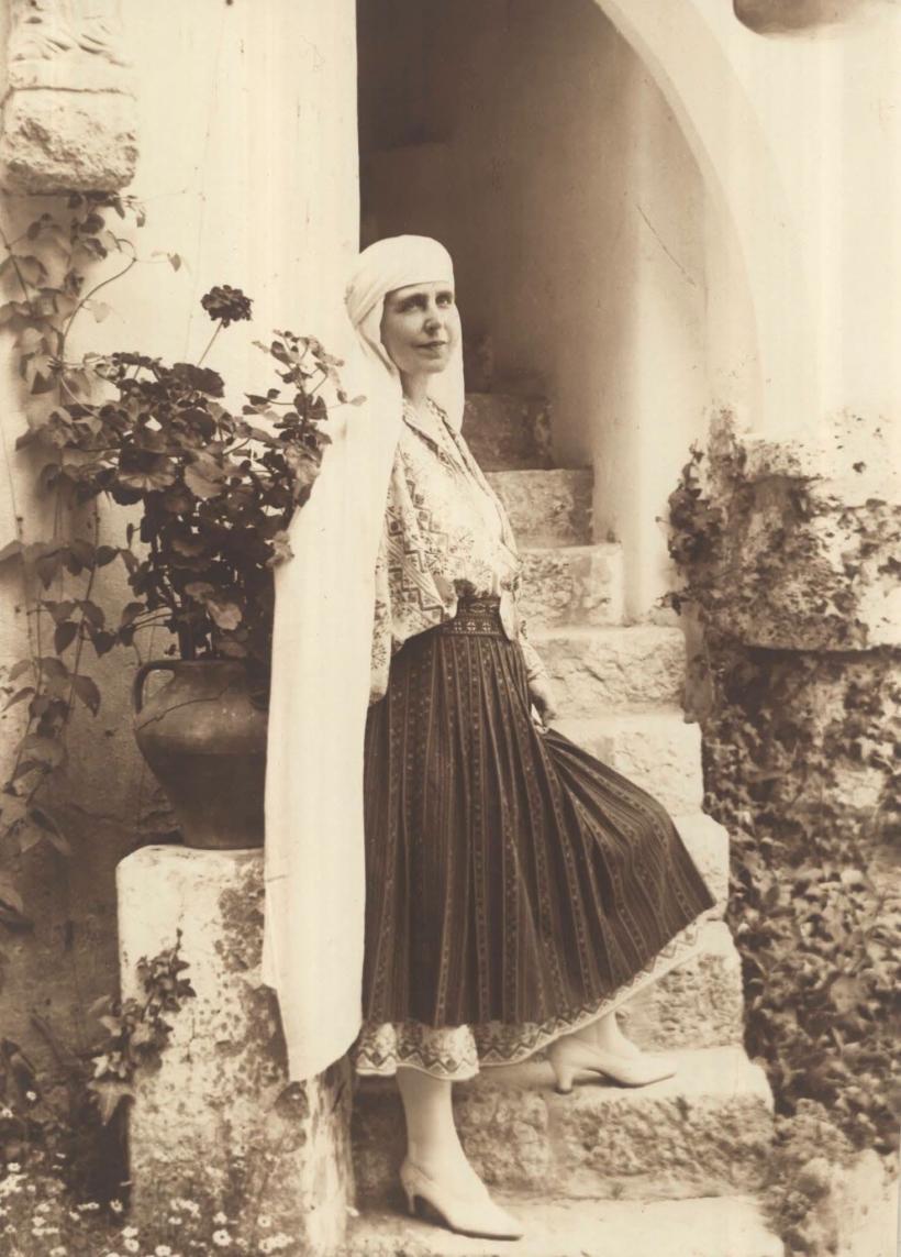 Missy, Doamna de fier a României Întregite 19019161