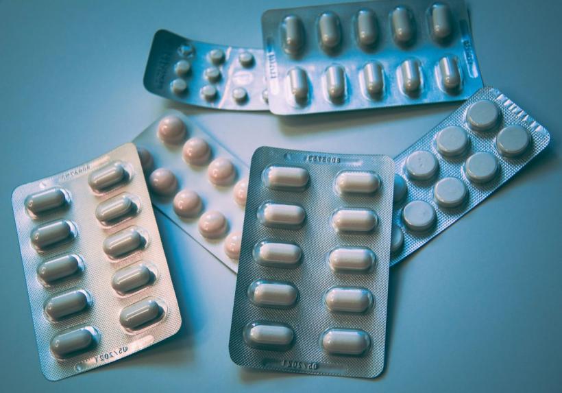 Trump anunță tarife vamale de 100% pentru medicamentele generice