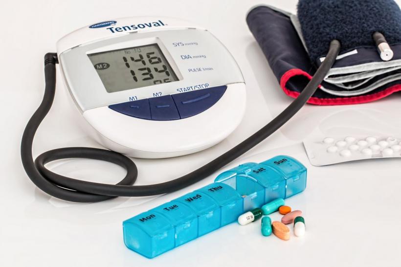 Un cardiolog atrage atenția: aceste cinci semnale nu trebuie ignorate dacă ai tensiune mare