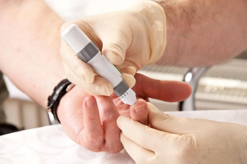 Alarmă medicală: Boala care afectează tot mai multe femei tinere